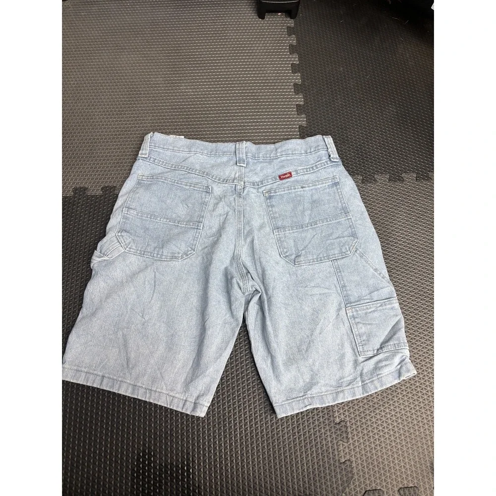 Wrangler Men's Size 32 Light Wash Denim Carpenter Shorts Relaxed Fit Utility